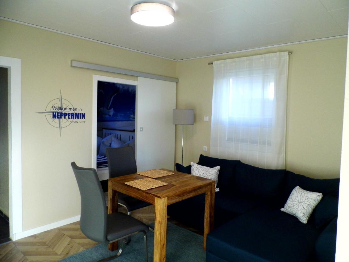 Ferienwohnung Seerose Neppermin Exteriör bild