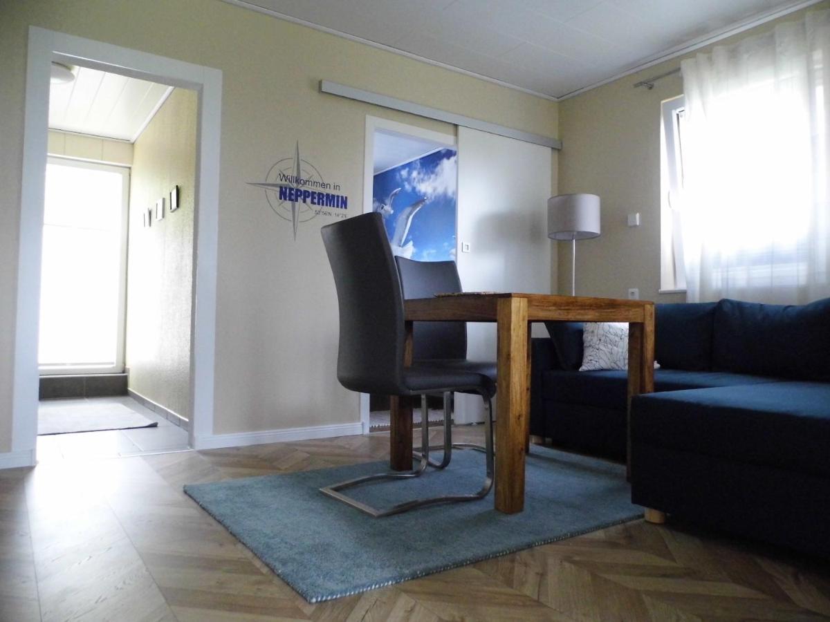 Ferienwohnung Seerose Neppermin Exteriör bild