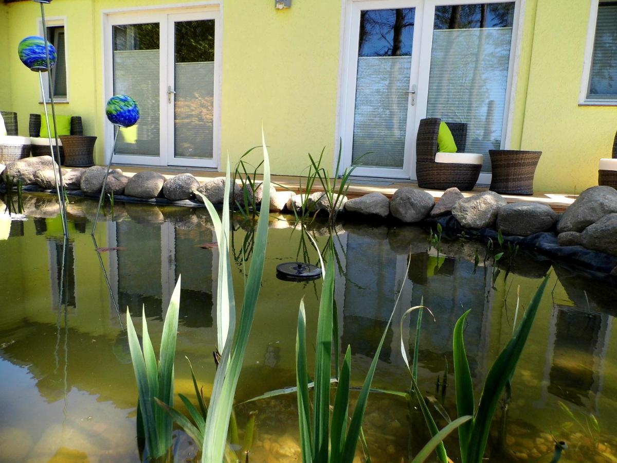 Ferienwohnung Seerose Neppermin Exteriör bild